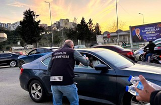 Gemlik Belediyesi’nden İftara Yetişemeyenlere İftariyelik İkramı